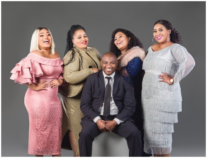 Polygamist Musa Mseleku enjoys quality time with wife completely naked after tiresome romp