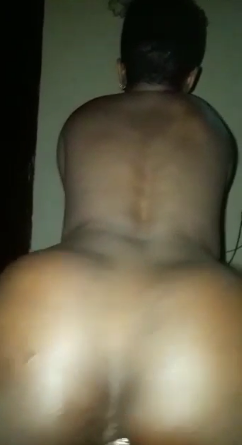 She rides a dick in her ass that got me worried