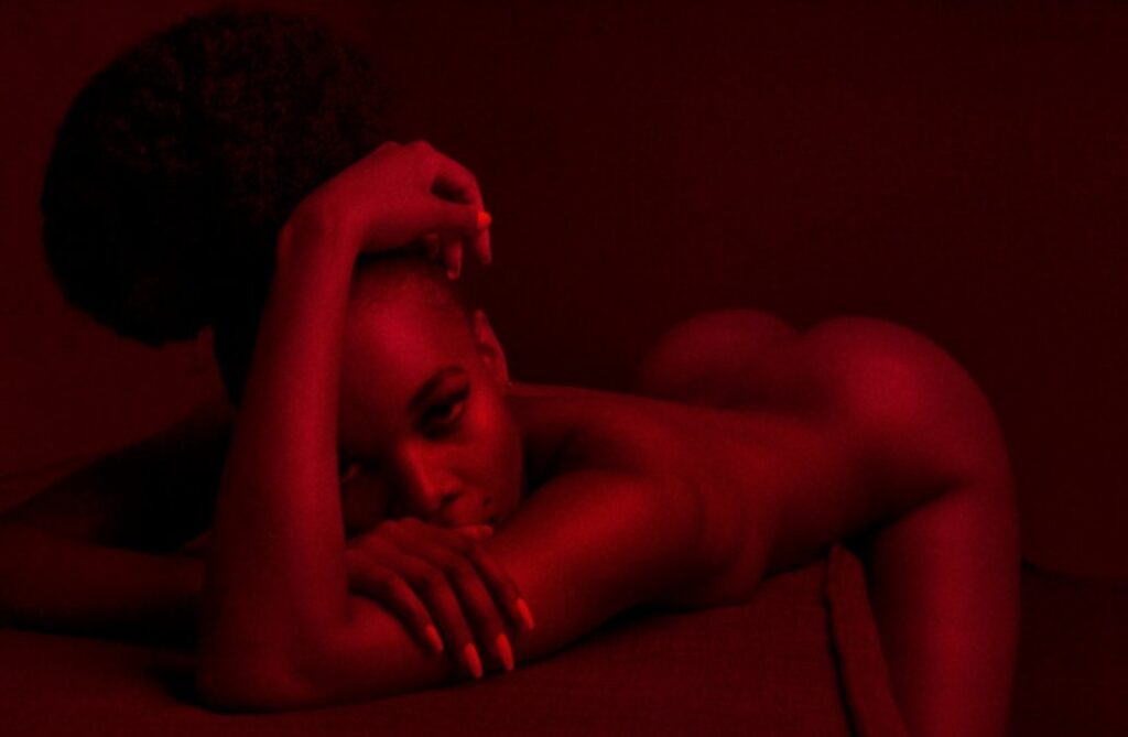 Beautiful photos of Mercy Sande alias Secretary Sandy, ain’t she a beautiful creature