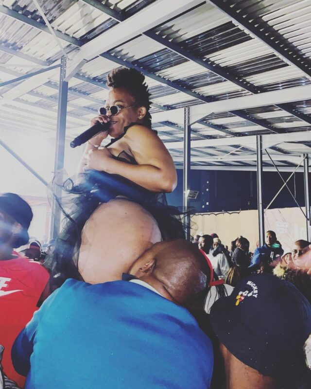 Zodwa Wabantu allows her fans to kiss her ass