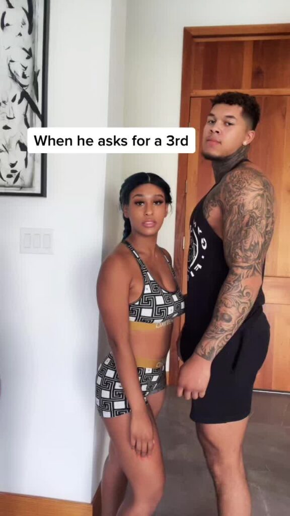 Jaaden Kyrelle got fucked in a threesome together with her sister