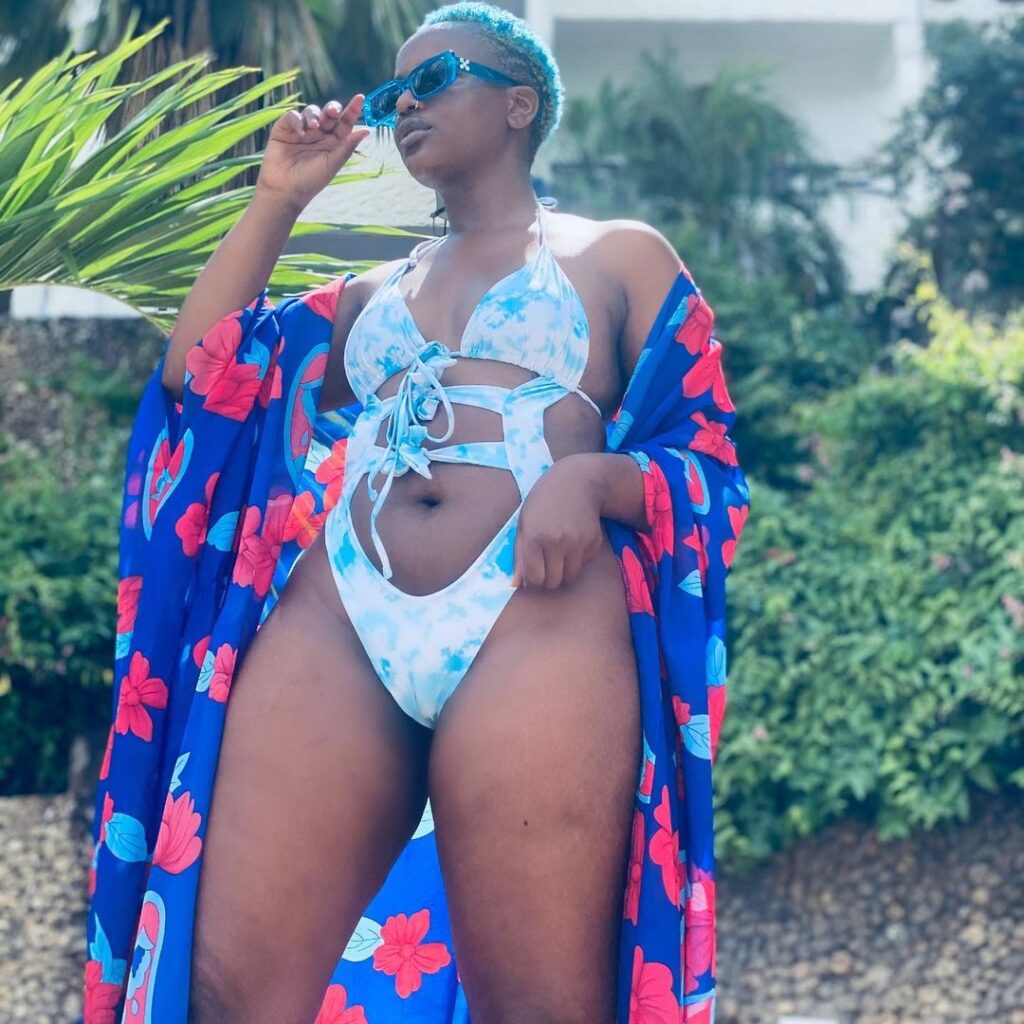 Sexy rapper Femi One serves cameltoe on social media