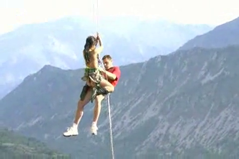 Daredevil couple fucks in the air with only harness supporting their bodies