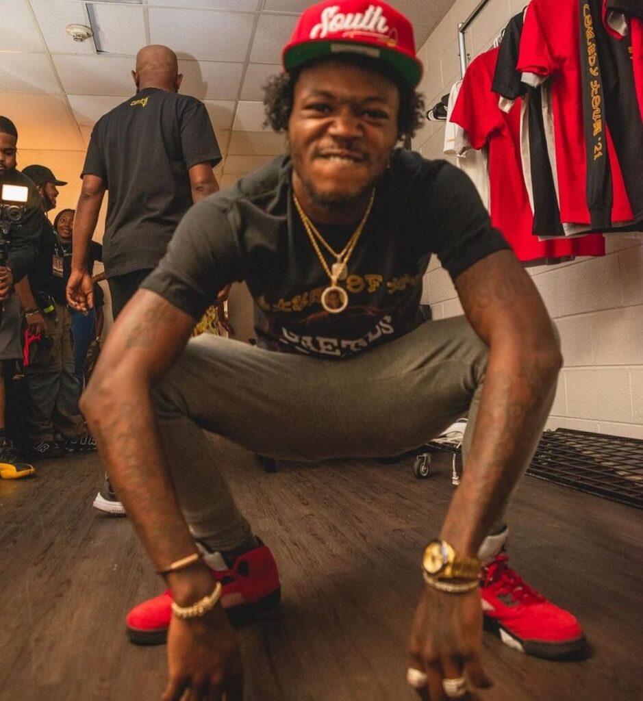 DC Young FLY’s dick has people talking about it on social media
