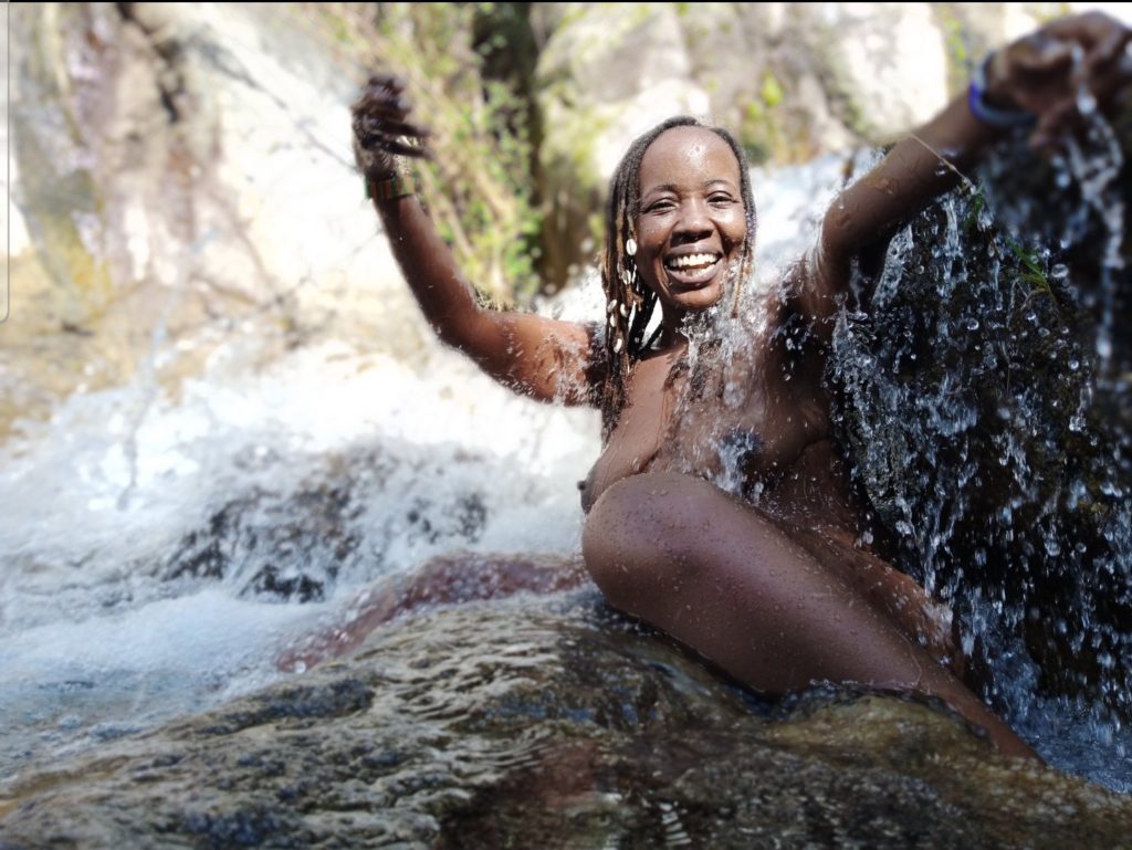 Ntsiki Mazwai nudes excites social media
