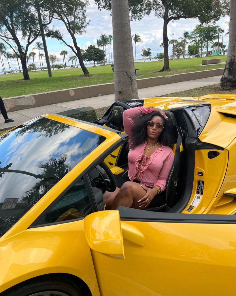 From Freelance Graphic Designer to Jet-Setting Adult Star: Charlotte Lavish’s Journey to Financial Freedom thanks to OnlyFans