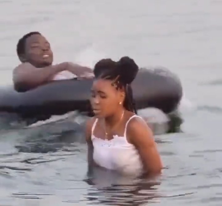Beach boy caught fucking a horny girl deep in the water