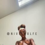 Nivia Wolfe shows off her sweet coochie 😋