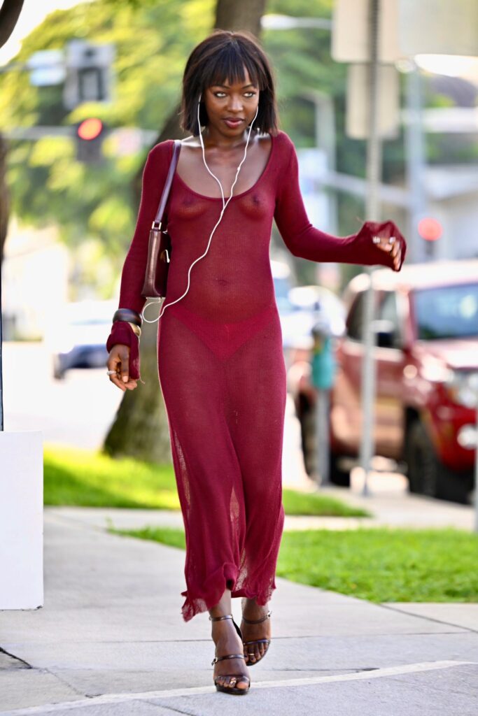 Elsa Majimbo flaunts her perky boobs